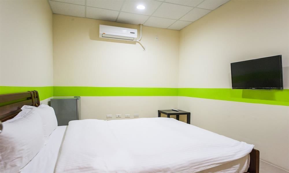 Station Backpackers Hostel Hualien City Exterior photo